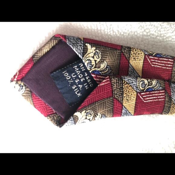 Men’s Tie - Picture 3 of 5